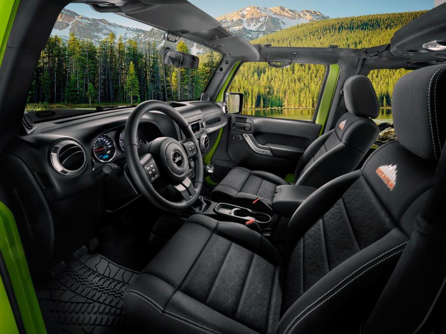  Jeep Wrangler Mountain 2012 года  (фото 2 из 11)